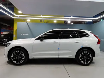 Volvo XC60 2026, 1602 км, за 41683.08 USD