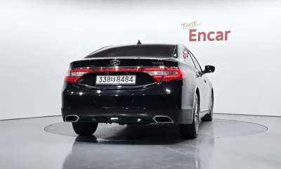 Hyundai Grandeur 2016, 116101 км, за 5789.75 USD