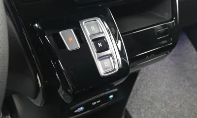 Hyundai Staria 2025, 5844 км, за 21498.38 USD - фото 9