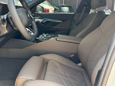 BMW 5-Series 2026, 4950 км, за 50544.83 USD - фото 6