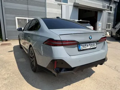 BMW 5-Series 2026, 4950 км, за 50544.83 USD - фото 12