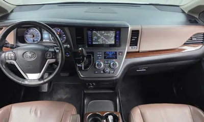 Toyota Sienna 2017, 113490 км, за 11815.68 USD - фото 7