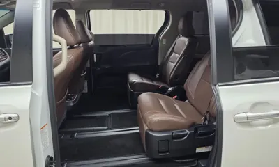 Toyota Sienna 2017, 113490 км, за 11815.68 USD - фото 12