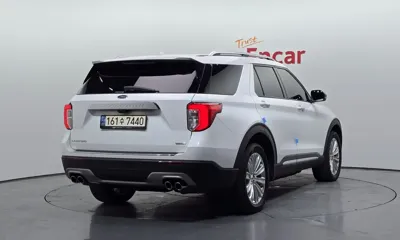 Ford Explorer 2021, 95776 км, за 19177.01 USD - фото 2