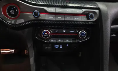 Hyundai Veloster 2018, 41335 км, за 9124.33 USD - фото 16