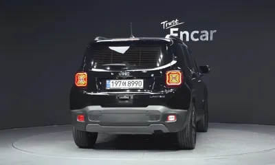Jeep Renegade 2023, 7111 км, за 17499.36 USD