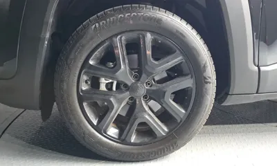 Jeep Renegade 2023, 7111 км, за 17499.36 USD