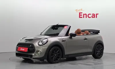 MINI Cooper Convertible · 2020 год