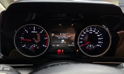 Kia Canival 2021, 128121 км, за 11311.18 USD - фото 8