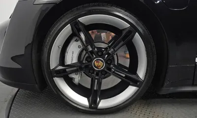 Porsche Taycan 2021, 76747 км, за 54799.09 USD