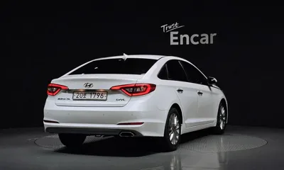 Hyundai Sonata 2015, 123795 км, за 5844.11 USD