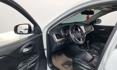 Jeep Cherokee 2016, 143212 км, за 4335.26 USD - фото 10