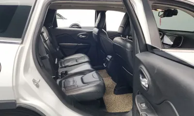 Jeep Cherokee 2016, 143212 км, за 4335.26 USD - фото 12