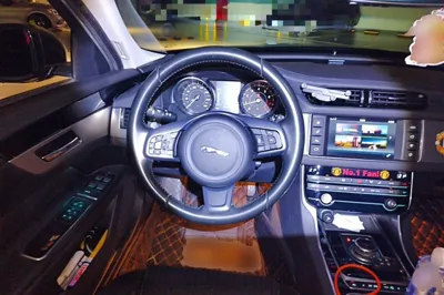 Jaguar XF 2016, 71000 км, за 10058 USD - фото 9