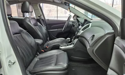 ChevroletGMDaewoo Cruze 2014, 63272 км, за 2445.8 USD - фото 11