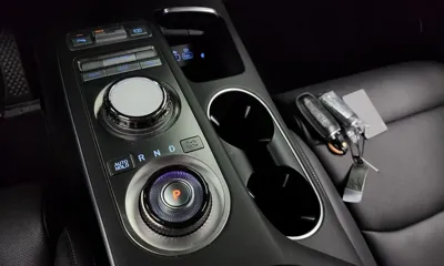 Genesis GV70 2023, 32462 км, за 32711.5 USD - фото 9