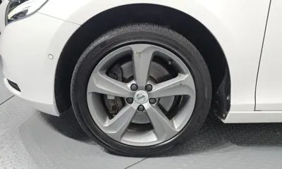 Volvo V40 2017, 92430 км, за 5655.59 USD