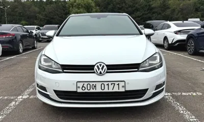 Volkswagen Golf 2016, 119617 км, за 8458.68 USD