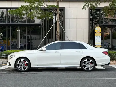 Mercedes-Benz E-Class 2016, 100000 км, за 19687.67 USD