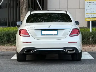 Mercedes-Benz E-Class 2016, 100000 км, за 19687.67 USD