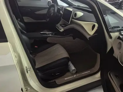 BYD Dolphin 2024, 26000 км, за 10104.42 USD - фото 8