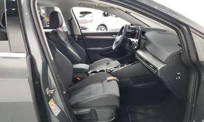 Volkswagen Golf 2025, 6475 км, за 24377.55 USD - фото 11