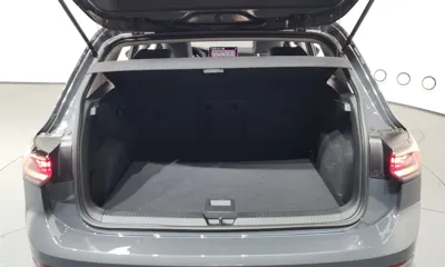 Volkswagen Golf 2025, 6475 км, за 24377.55 USD - фото 20