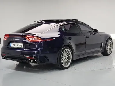 Kia Stinger 2018, 204712 км, за 8139.69 USD