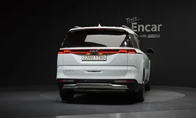 Kia Canival 2023, 58099 км, за 19689.46 USD