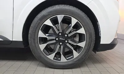 Kia Canival 2023, 58099 км, за 19689.46 USD