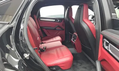 Porsche Cayenne 2023, 36998 км, за 71661.28 USD - фото 12