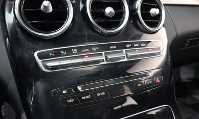 Mercedes-Benz C-Class 2017, 85022 км, за 10264.89 USD - фото 16