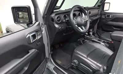 Jeep Wrangler 2023, 27141 км, за 33959.52 USD - фото 12