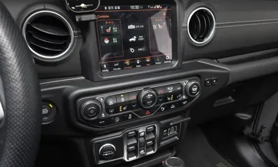 Jeep Wrangler 2023, 27141 км, за 33959.52 USD - фото 17