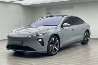 Nio ET7 · 2022 год