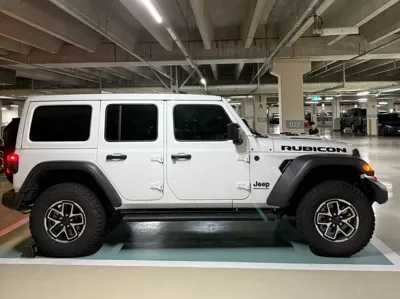 Jeep Wrangler 2024, 19000 км, за 44854.69 USD