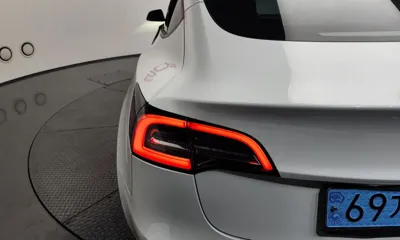 Tesla Model 3 2022, 109900 км, за 18501.64 USD - фото 23