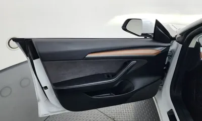 Tesla Model 3 2022, 109900 км, за 18501.64 USD - фото 24