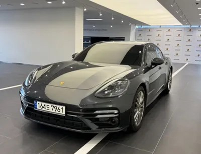 Porsche Panamera 2023, 30497 км, за 64986.22 USD