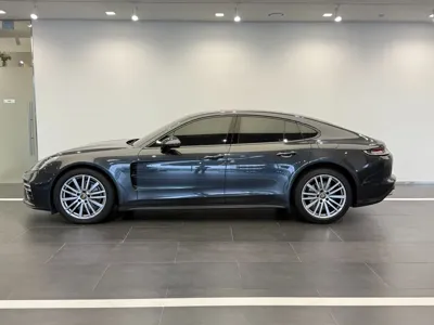 Porsche Panamera 2023, 30497 км, за 64986.22 USD