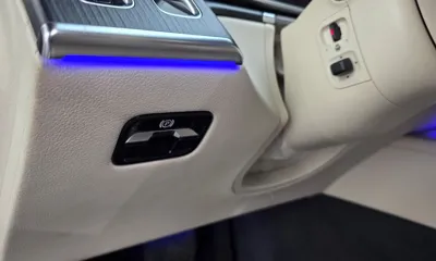 Mercedes-Benz S-Class 2021, 51470 км, за 49446.28 USD - фото 27