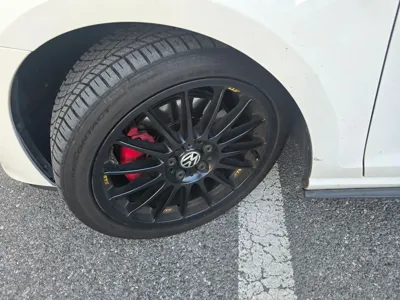 Volkswagen Golf 2016, 111000 км, за 10749.19 USD