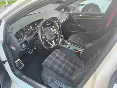 Volkswagen Golf 2016, 111000 км, за 10744.28 USD - фото 7