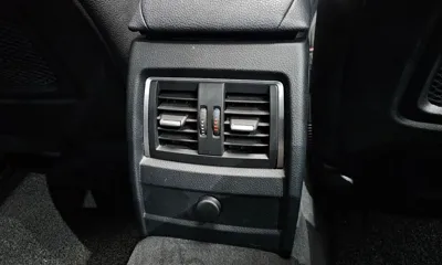 BMW 3-Series 2018, 107004 км, за 11068.41 USD - фото 32