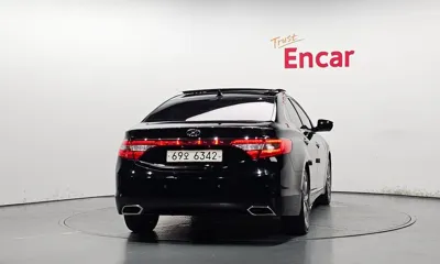 Hyundai Grandeur 2015, 39542 км, за 6830.61 USD