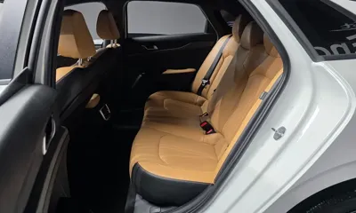 Kia K5 2022, 52405 км, за 18051.73 USD - фото 26