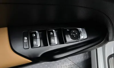 Kia K5 2022, 52405 км, за 18051.73 USD - фото 31