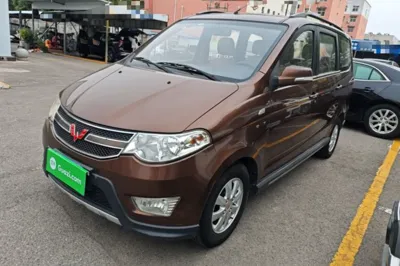 Wuling Hongguang · 2014 год