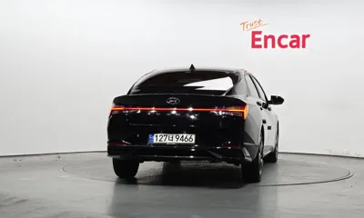 Hyundai Avante 2021, 57581 км, за 10962.32 USD