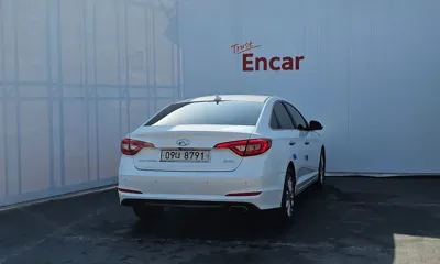Hyundai Sonata 2017, 174397 км, за 4096.46 USD